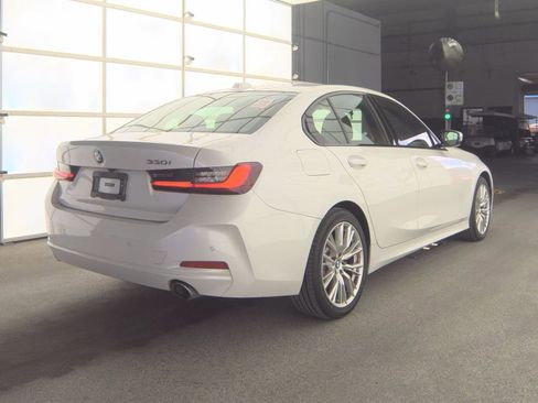 Used 2023 BMW 330i Sedan w/ Premium Package RWD image 6