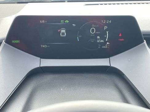 Used 2026 Toyota Prius Plug-In Hybrid image 7