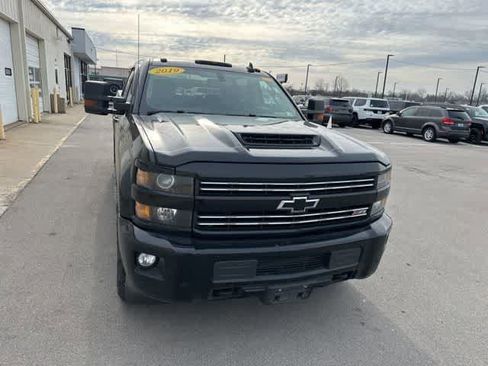 Used 2019 Chevrolet Silverado 2500 LT w/ Midnight Edition image 24