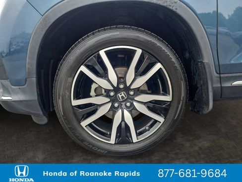 Used 2021 Honda Pilot Touring image 9