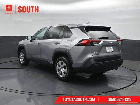 Used 2023 Toyota RAV4 LE AWD/4WD image 8