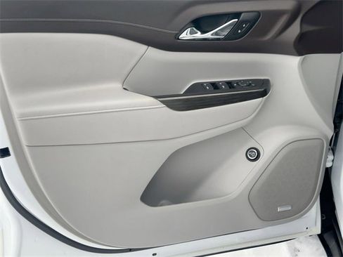 Used 2019 GMC Acadia SLT image 14