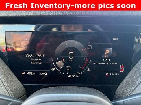 Used 2025 GMC Yukon Denali image 9