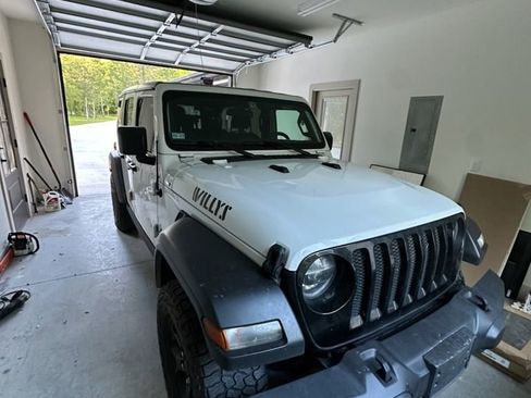 Used 2021 Jeep Wrangler Unlimited Sport AWD/4WD image 5