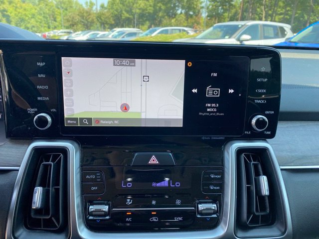 Used 2023 Kia Sorento EX w/ Panoramic Sunroof Package FWD image 14