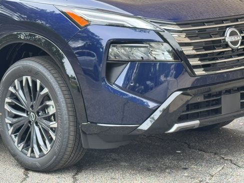 New 2026 Nissan Rogue Platinum AWD/4WD image 3