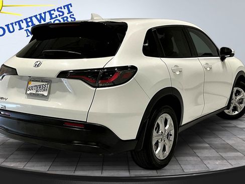 Used 2024 Honda HR-V LX image 7