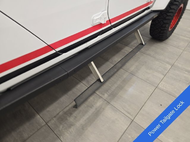 Used 2022 Jeep Gladiator Sport AWD/4WD image 13