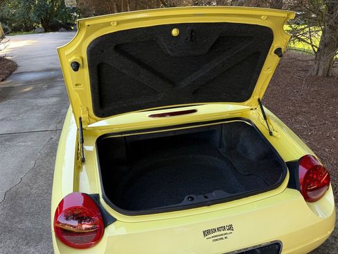 Used 2002 Ford Thunderbird image 67