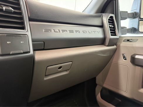 Used 2019 Ford F350 XLT w/ Camper Package AWD/4WD image 19