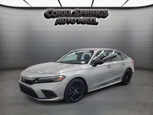 Used 2024 Honda Civic Sport image 3