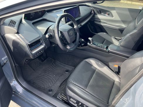 Used 2024 Toyota Prius XLE image 11