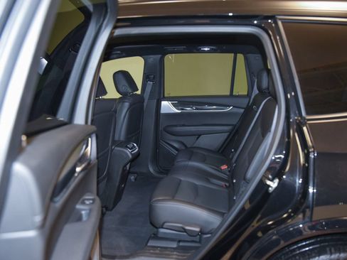 Used 2024 Cadillac XT6 Sport w/ Technology Package AWD/4WD image 14