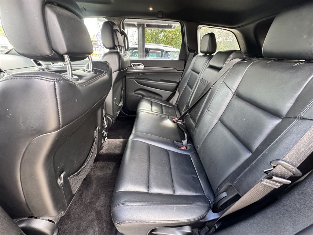 Used 2019 Jeep Grand Cherokee Limited AWD/4WD image 12