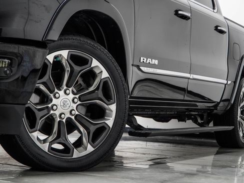 Used 2019 RAM 1500 Limited RWD image 3