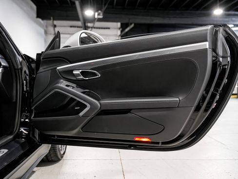 Used 2014 Porsche 911 Targa 4S image 28