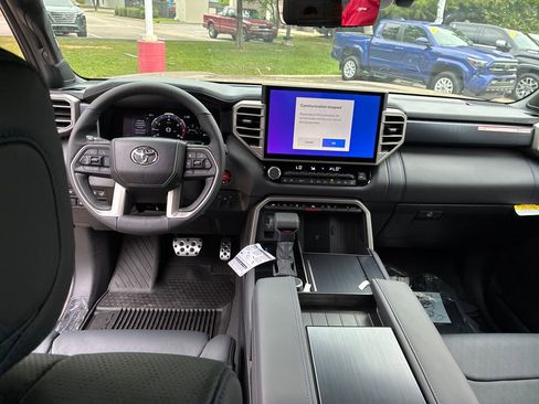 New 2026 Toyota Tundra Limited AWD/4WD image 18