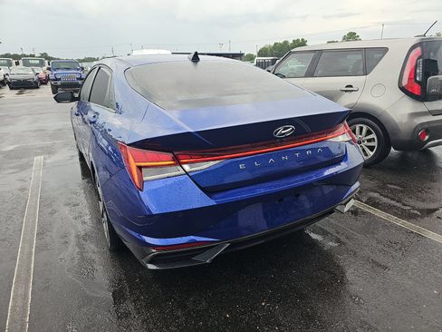 Used 2021 Hyundai Elantra Limited w/ Cargo Package FWD image 8