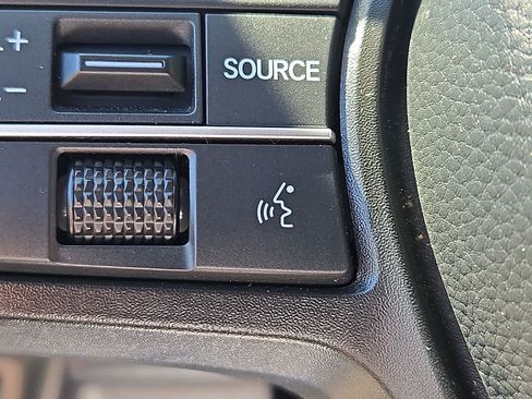 Used 2024 Honda HR-V LX image 27