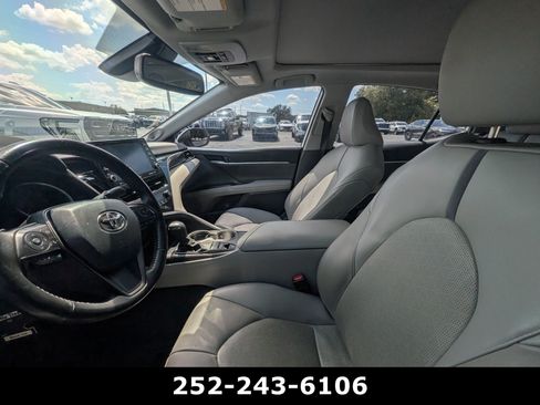 Used 2023 Toyota Camry XSE FWD image 10