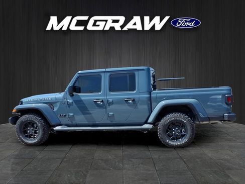 Used 2025 Jeep Gladiator Sport AWD/4WD image 7