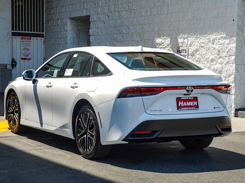 New 2026 Toyota Mirai RWD image 7
