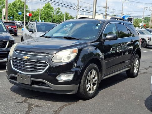 Used 2017 Chevrolet Equinox LT w/ Convenience Package AWD/4WD image 2