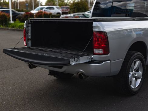 Used 2016 RAM 1500 Express w/ Popular Equipment Group AWD/4WD image 10