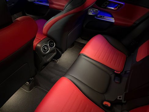 New 2026 Mercedes-Benz GLC 300 image 11
