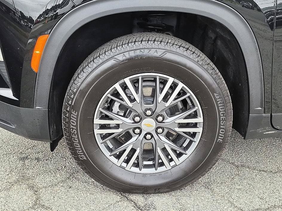 Certified 2026 Chevrolet Traverse LT FWD image 10