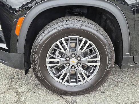 Certified 2026 Chevrolet Traverse LT FWD image 10