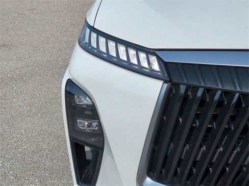 New 2026 INFINITI QX80 Luxe w/ Cargo Package image 10