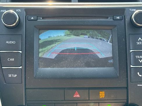 Used 2015 Toyota Camry LE FWD image 27