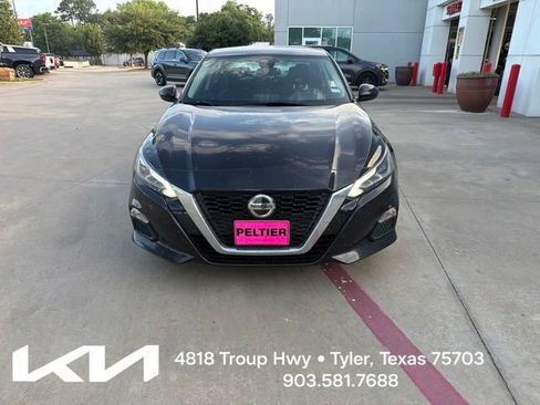 Used 2021 Nissan Altima 2.5 SV FWD image 2