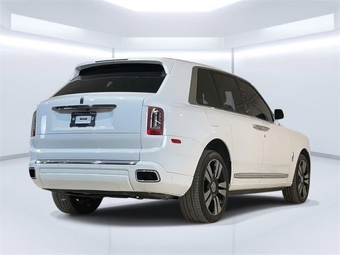 Used 2019 Rolls-Royce Cullinan image 7