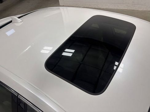 Used 2018 Honda Accord Touring image 18