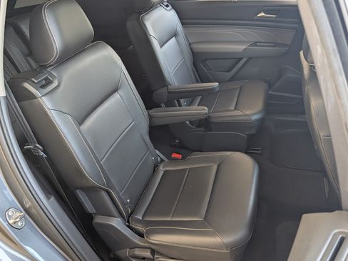 Used 2021 Volkswagen Atlas SE w/ Panoramic Sunroof Package FWD image 23