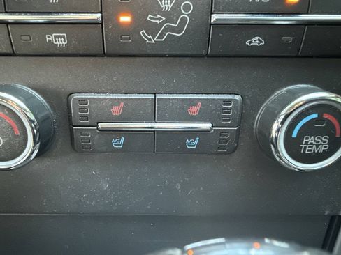 Used 2010 Lincoln MKZ FWD image 23