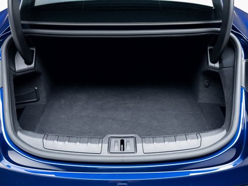 Used 2023 Porsche Taycan w/ Premium Package image 69