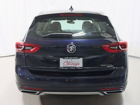Used 2018 Buick Regal Preferred w/ Sights and Sounds Package AWD/4WD image 13