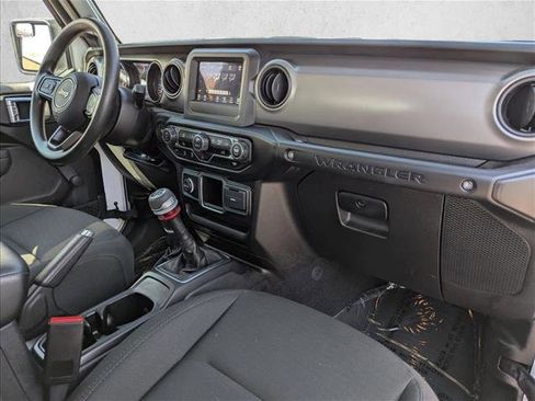 Used 2022 Jeep Wrangler Sport AWD/4WD image 21