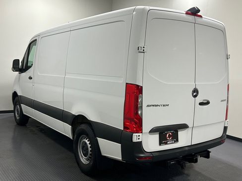 Used 2019 Mercedes-Benz Sprinter 2500 image 7
