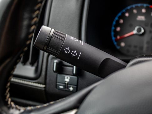 Used 2020 GMC Canyon Denali image 27