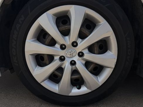 Used 2020 Toyota Corolla LE FWD image 9