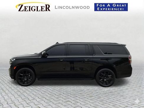 Used 2023 Chevrolet Suburban RST AWD/4WD image 3