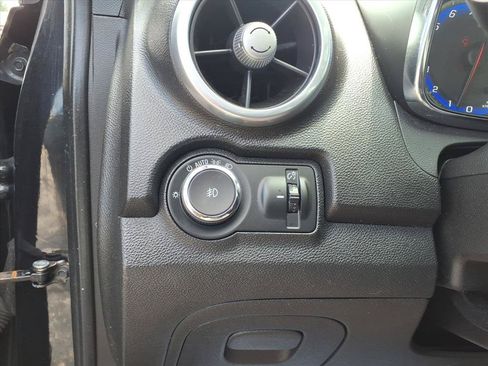 Used 2015 Chevrolet Trax LTZ FWD image 19