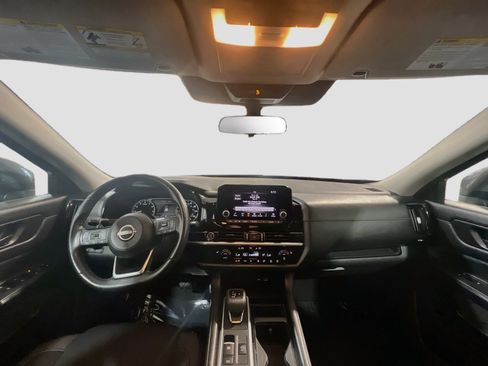 Used 2023 Nissan Pathfinder SV AWD/4WD image 15