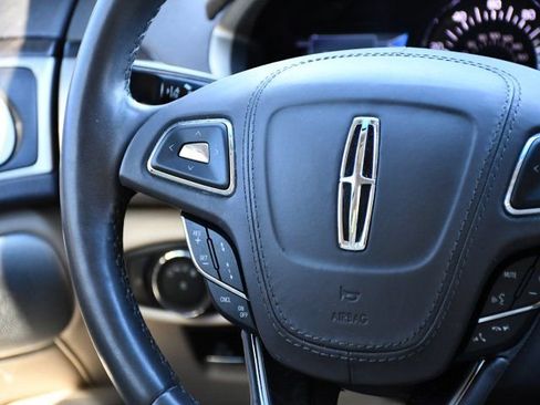 Used 2020 Lincoln MKZ Reserve w/ Luxury Package FWD image 23