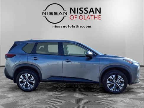 Used 2023 Nissan Rogue SV image 29