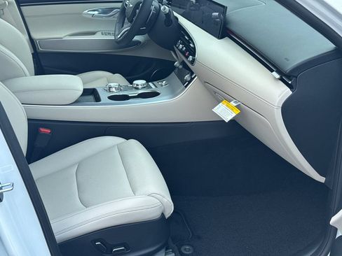 New 2026 Genesis GV70 2.5T Select AWD/4WD image 13